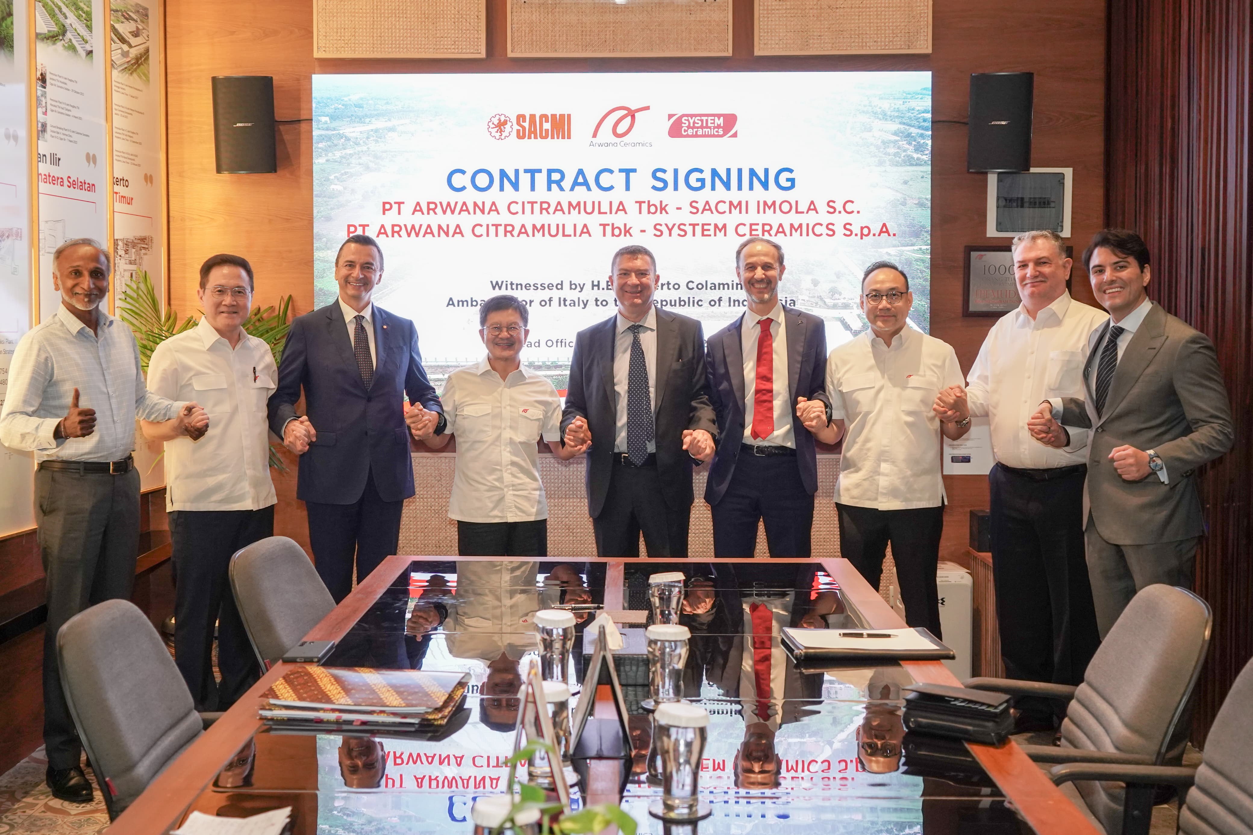 Arwana Ceramics Signs Procurement Contract with SACMI Imola and System Ceramics, witnessed by Ambassador of Italy to the Republic of Indonesia